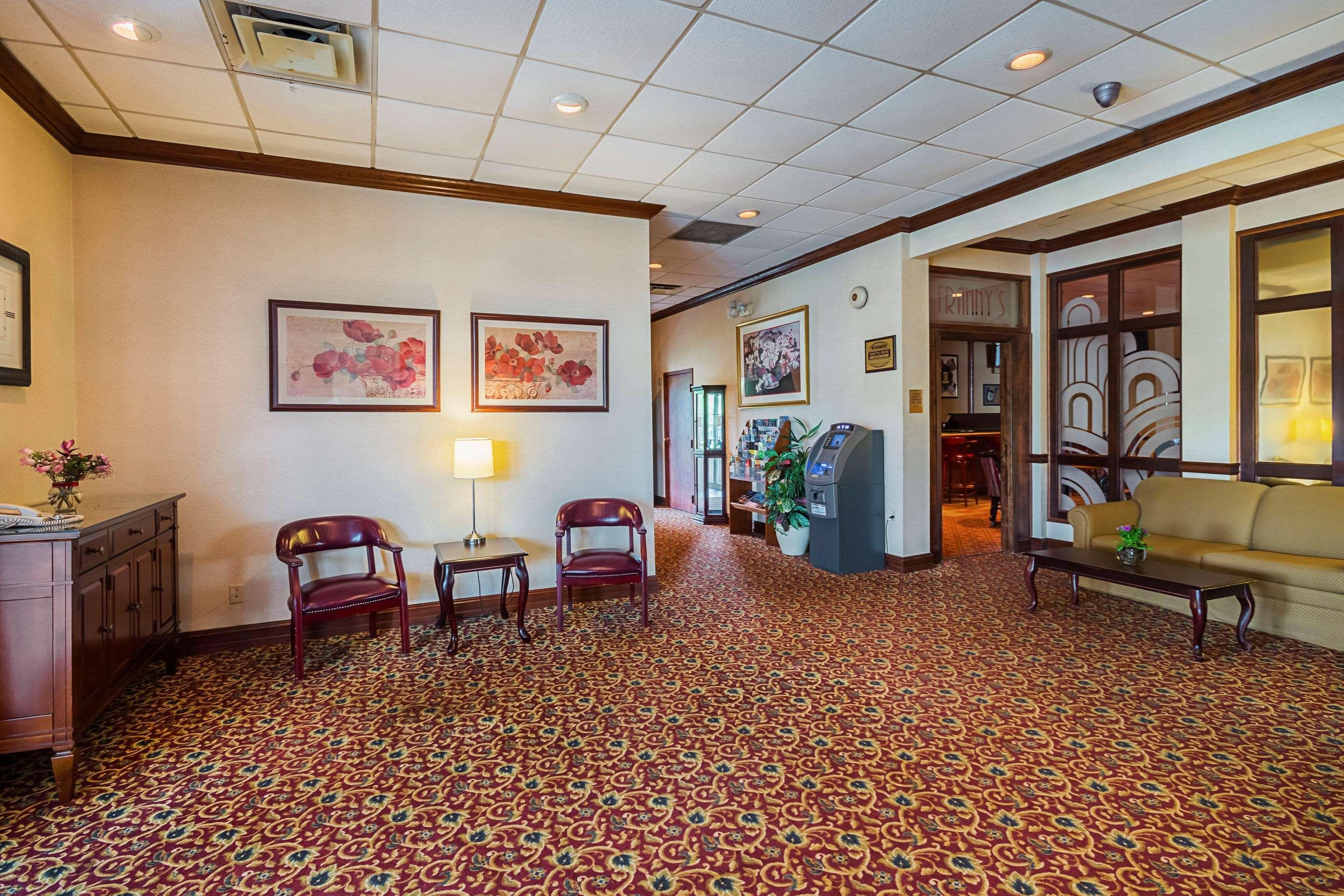 Clarion Inn Фэрмонт Экстерьер фото