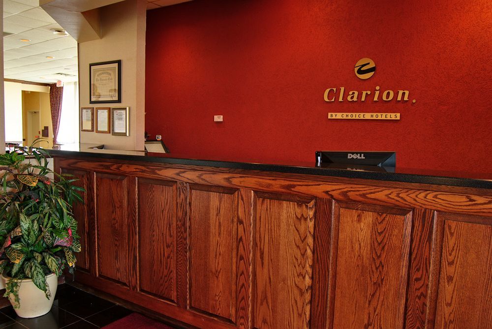 Clarion Inn Фэрмонт Экстерьер фото