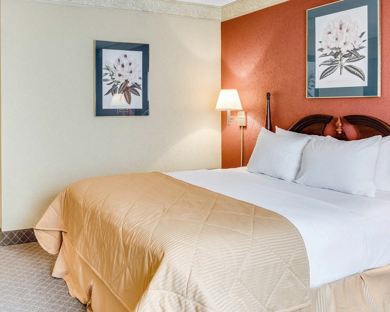 Clarion Inn Фэрмонт Экстерьер фото